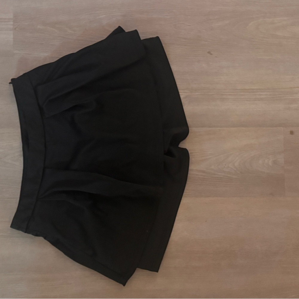Cider Black Skorts Lightweight Design